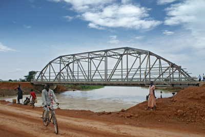 Highway Bridges Standard Steel Through Truss Archspan Bridges photo of steel through truss archspan bridge